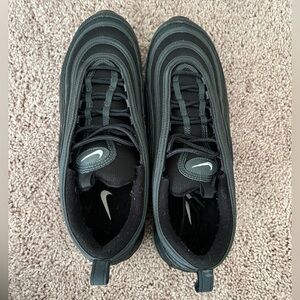 Nike Men’s Black Air Max 97 SE Size 12